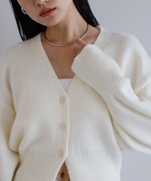 ENC（エンク）の「alpaca touch V neck cardigan / アルパカタッチVネックカーディガン（カーディガン/ボレロ・レディース・ベージュ/アイボリー/チャコールグレー・FREE）」の9枚目の写真