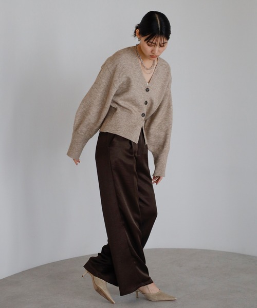 ENC（エンク）の「alpaca touch V neck cardigan / アルパカタッチVネックカーディガン（カーディガン/ボレロ・レディース・ベージュ/アイボリー/チャコールグレー・FREE）」の20枚目の写真