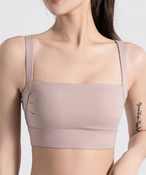 HYSSHOP（エイチワイエスショップ）の「【大きいサイズ有/吸汗速乾/ストレッチ有】パッド付きスクエア型ストラップギャザーブラトップ[トレーニングウェア/ジムウェア/ピラティスウェア]（スポーツブラ・レディース・ブラック/イエロー/ベージュ系その他/ブルー・S/L/XL/M）」の2枚目の写真