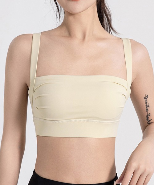 HYSSHOP（エイチワイエスショップ）の「【大きいサイズ有/吸汗速乾/ストレッチ有】パッド付きスクエア型ストラップギャザーブラトップ[トレーニングウェア/ジムウェア/ピラティスウェア]（スポーツブラ・レディース・ブラック/イエロー/ベージュ系その他/ブルー・S/L/XL/M）」の4枚目の写真