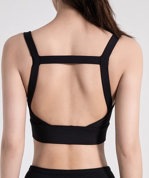 HYSSHOP（エイチワイエスショップ）の「【大きいサイズ有/吸汗速乾/ストレッチ有】パッド付きスクエア型ストラップギャザーブラトップ[トレーニングウェア/ジムウェア/ピラティスウェア]（スポーツブラ・レディース・ブラック/イエロー/ベージュ系その他/ブルー・S/L/XL/M）」の5枚目の写真