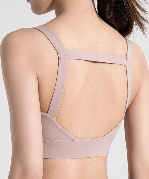 HYSSHOP（エイチワイエスショップ）の「【大きいサイズ有/吸汗速乾/ストレッチ有】パッド付きスクエア型ストラップギャザーブラトップ[トレーニングウェア/ジムウェア/ピラティスウェア]（スポーツブラ・レディース・ブラック/イエロー/ベージュ系その他/ブルー・S/L/XL/M）」の6枚目の写真