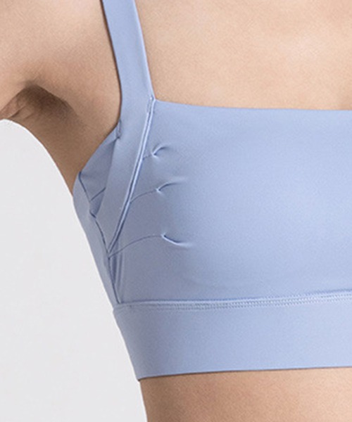 HYSSHOP（エイチワイエスショップ）の「【大きいサイズ有/吸汗速乾/ストレッチ有】パッド付きスクエア型ストラップギャザーブラトップ[トレーニングウェア/ジムウェア/ピラティスウェア]（スポーツブラ・レディース・ブラック/イエロー/ベージュ系その他/ブルー・S/L/XL/M）」の12枚目の写真