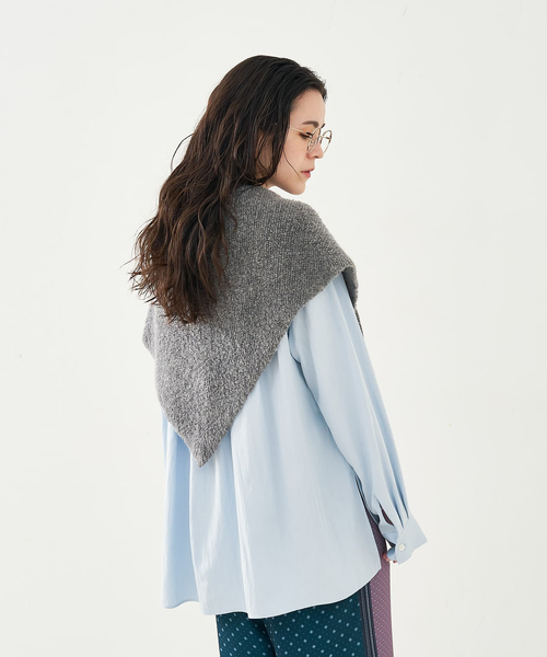 collex(コレックス)の「トライアングルニットストール(ストール/ショール・レディース・アイボリー/ブラック/ダークグリーン/グレー・フリー)」の9枚目の写真