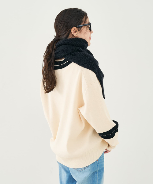 collex(コレックス)の「トライアングルニットストール(ストール/ショール・レディース・アイボリー/ブラック/ダークグリーン/グレー・フリー)」の12枚目の写真