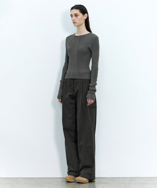 INSILENCE WOMEN(インサイレンスウーマン)の「ワイドチノパンツ CHARCOAL(その他パンツ・レディース・その他・X-SMALL)」の2枚目の写真