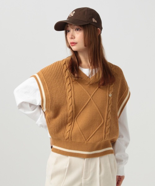 BEVERLY HILLS POLO CLUB（ビバリーヒルズポロクラブ）の「【BEVERLY HILLS POLO CLUB】別注ラインベスト（ベスト・レディース・オフホワイト/ネイビー/キャメル・FREE）」の3枚目の写真