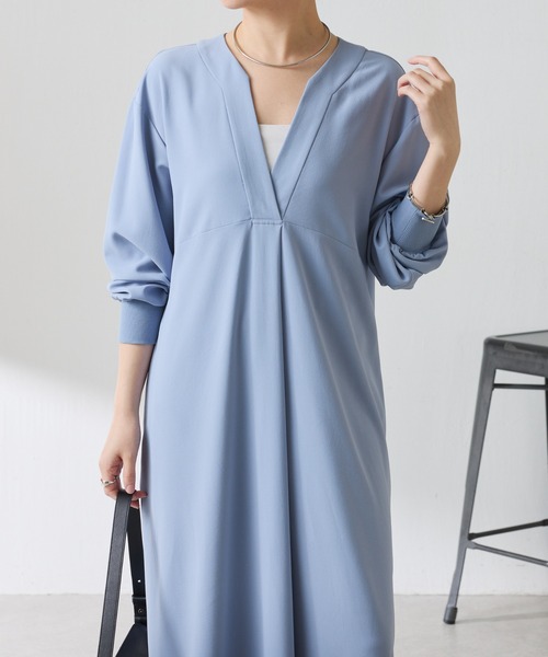 COLLAGE GALLARDAGALANTE（コラージュガリャルダガランテ）の「ジャージVネックワンピース/セットアップ可（ワンピース・レディース・ブラック/サックスブルー・FREE）」の2枚目の写真