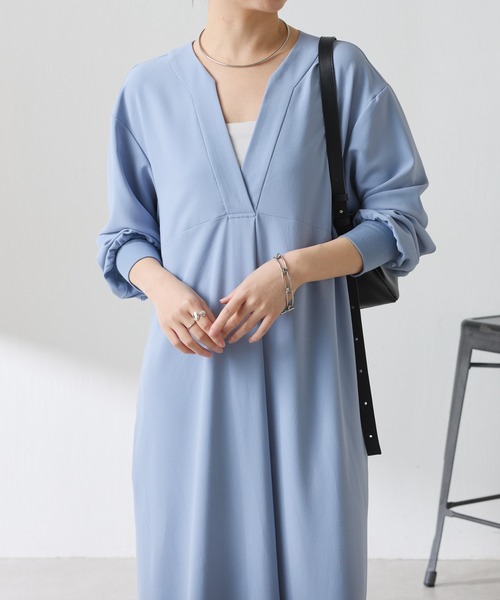 COLLAGE GALLARDAGALANTE（コラージュガリャルダガランテ）の「ジャージVネックワンピース/セットアップ可（ワンピース・レディース・ブラック/サックスブルー・FREE）」の11枚目の写真