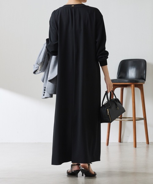 COLLAGE GALLARDAGALANTE（コラージュガリャルダガランテ）の「ジャージVネックワンピース/セットアップ可（ワンピース・レディース・ブラック/サックスブルー・FREE）」の8枚目の写真