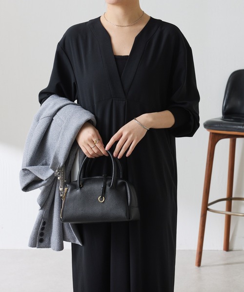 COLLAGE GALLARDAGALANTE（コラージュガリャルダガランテ）の「ジャージVネックワンピース/セットアップ可（ワンピース・レディース・ブラック/サックスブルー・FREE）」の3枚目の写真