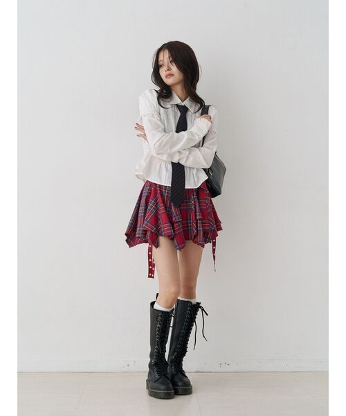 jouetie（ジュエティ）の「アシメヘムベルテッドミニスカート 赤チェック（スカート・レディース・レッド/ブラック/カーキ・MEDIUM）」の11枚目の写真