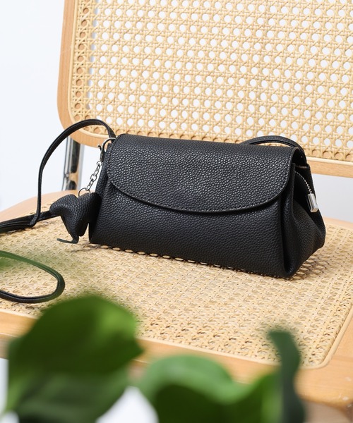 ぞう エレファントチャーム付き 本革 ショルダーバッグ（ショルダー