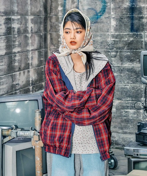 niko and...（ニコアンド）の「[MODE NORM CORE] リバーシブルシャカブルゾン（ブルゾン・レディース・ボルドー/ネイビー/キャメル・LARGE/MEDIUM）」の2枚目の写真