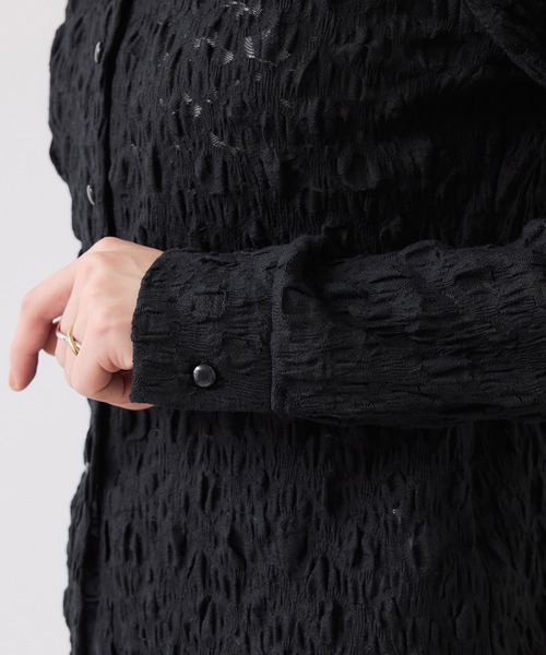 VIS（ビス）の「ストレッチレースジャガード衿付きシャツカーディガン（シャツ/ブラウス・レディース・ブラック/オフホワイト/イエロー・FREE）」の15枚目の写真