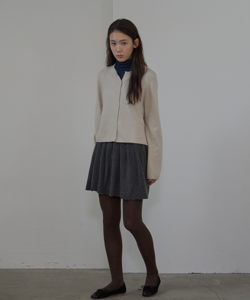 BUT'TON(ボッタン)の「Pleats Wool Mini Skirt (Charcoal)(スカート・レディース・その他・FREE)」の3枚目の写真