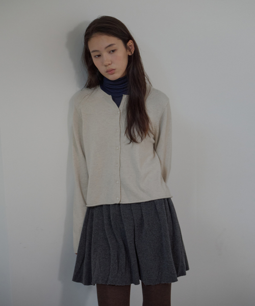 BUT'TON(ボッタン)の「Pleats Wool Mini Skirt (Charcoal)(スカート・レディース・その他・FREE)」の4枚目の写真