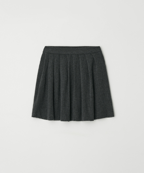 BUT'TON(ボッタン)の「Pleats Wool Mini Skirt (Charcoal)(スカート・レディース・その他・FREE)」の6枚目の写真