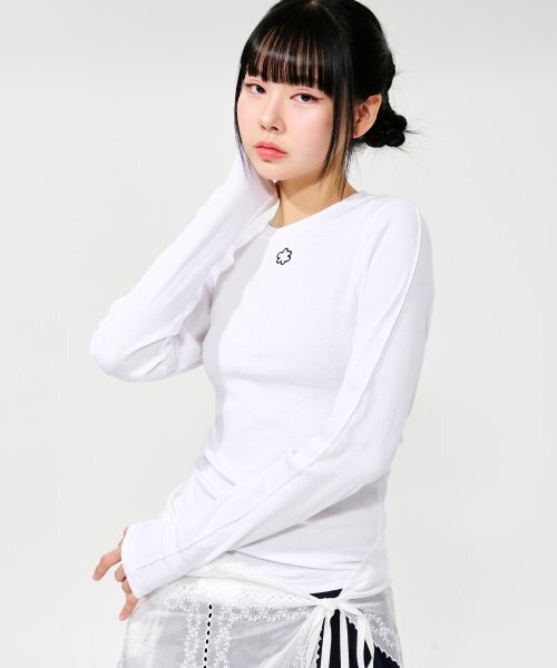 PIECEMAKER(ピースメーカー)の「DAISY SLIM LS (WHITE)(Tシャツ/カットソー・レディース・その他・FREE)」の1枚目の写真