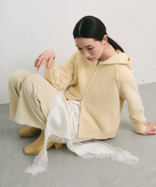 Lutim by u（ルチバイユー）の「アシンメトリーサテンキャミワンピース（キャミソール・レディース・ブラック/オフホワイト/ベージュ・FREE）」の11枚目の写真