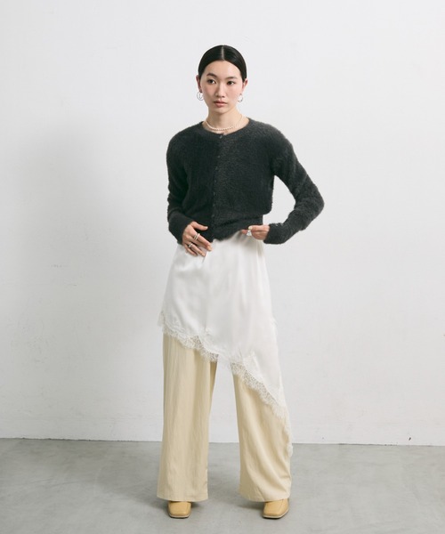 Lutim by u（ルチバイユー）の「アシンメトリーサテンキャミワンピース（キャミソール・レディース・ブラック/オフホワイト/ベージュ・FREE）」の22枚目の写真