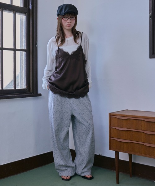 Unblend（アンブレンド）の「【Unblend】フラワープリント ドローコード 2WAY ローライズイージーパンツ（スウェットパンツ・レディース・ブラウン/グレー系/杢グレー/ブラック・S/M）」の8枚目の写真