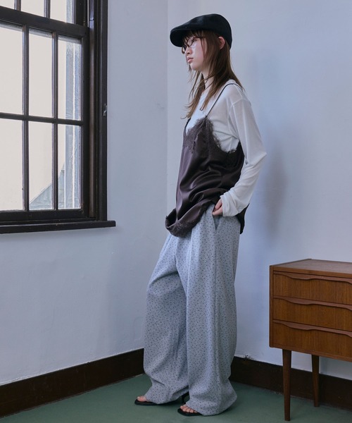 Unblend（アンブレンド）の「【Unblend】フラワープリント ドローコード 2WAY ローライズイージーパンツ（スウェットパンツ・レディース・ブラウン/グレー系/杢グレー/ブラック・S/M）」の9枚目の写真