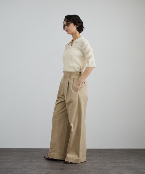 SALON adam et rope'（サロン アダム エ ロペ）の「tacca Cギャバ STYLE UP TACK PANTS（その他パンツ・レディース・ベージュ/チャコールグレー・S/M）」の5枚目の写真