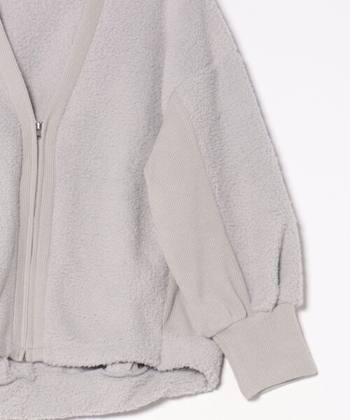 SWITCH BY ARCH(スイッチバイアーチ)の「【W】【it】【ARC】【SWITCH by ARCH】Boa Fleece × Knit Zip Cardigan(カーディガン/ボレロ・レディース・グレイッシュベージュ/アイボリー・FREE)」の6枚目の写真