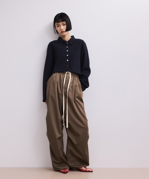 ADAM ET ROPE'(アダムエロペ)の「【WEB限定】リラックスパラシュートパンツ(その他パンツ・レディース・チャコールグレー/ブラウン・38/36)」の13枚目の写真