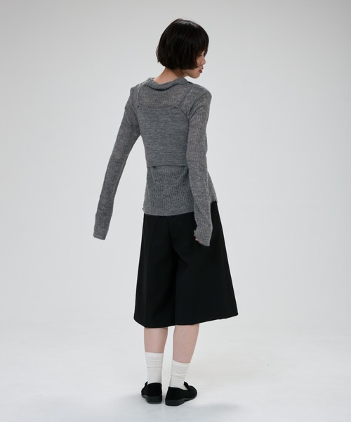 full/fill.(フルフィル)の「cami layered sheer knit shirt / キャミレイヤードシアーニットシャツ(ニット/セーター・レディース・グレー/アイボリー・FREE)」の11枚目の写真