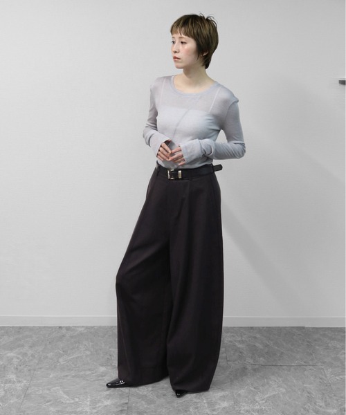 THE CELL.(ザセルドット)の「センターシームコクーンカーブワイドパンツ CENTER SEAM COCOON CURVE WIDE PANTS(スラックス・レディース・チャコールグレー・M/L)」の2枚目の写真