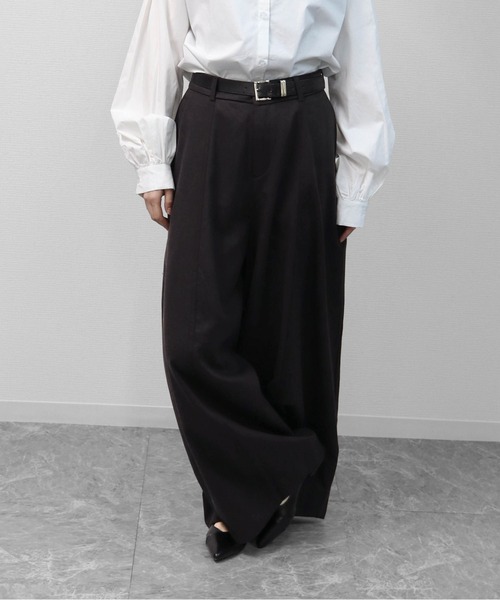 THE CELL.(ザセルドット)の「センターシームコクーンカーブワイドパンツ CENTER SEAM COCOON CURVE WIDE PANTS(スラックス・レディース・チャコールグレー・M/L)」の15枚目の写真