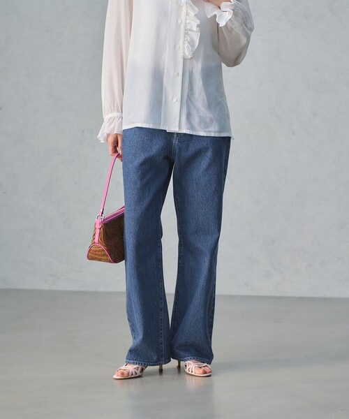 UNITED ARROWS（ユナイテッドアローズ）の「ストレート デニムパンツ（デニムパンツ・レディース・グレー系/ロイヤルブルー/ターコイズブルー系・36/38/40）」の4枚目の写真