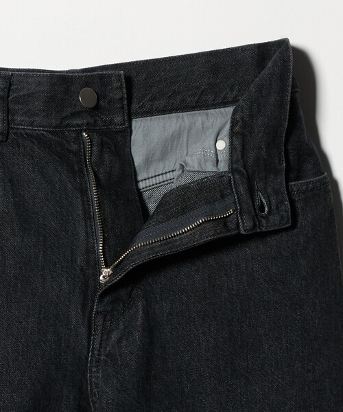 UNITED ARROWS(ユナイテッドアローズ)の「ストレート デニムパンツ(デニムパンツ・レディース・グレー系/ロイヤルブルー/ターコイズブルー系・36/38/40)」の9枚目の写真