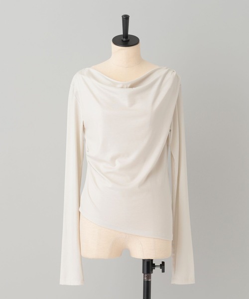 A part by（アパートバイ）の「カットドレーププルオーバー_長袖（Tシャツ/カットソー・レディース・アイボリー/ブラック/ベージュ/オフホワイト・FREE）」の2枚目の写真