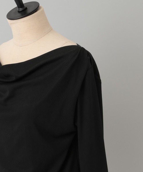 A part by（アパートバイ）の「カットドレーププルオーバー_長袖（Tシャツ/カットソー・レディース・アイボリー/ブラック/ベージュ/オフホワイト・FREE）」の9枚目の写真