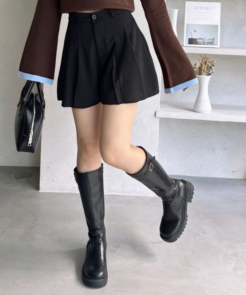 Lips(リップス)の「ミニスカート見えで脚長効果!ハイウエストプリーツショートパンツ(その他パンツ・レディース・ブラック/グレー・L/M/SMALL)」の9枚目の写真