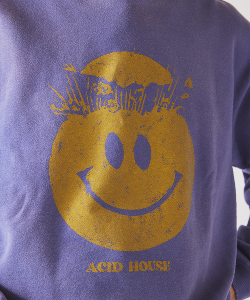 JOURNAL STANDARD relume（ジャーナルスタンダード　レリューム）の「スマイリーフェイス 別注フェードプリント スウェット（スウェット・メンズ・ホワイト系その他/サックスブルー/ラベンダー・LARGE/MEDIUM）」の4枚目の写真