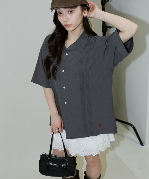 U.S. POLO ASSN.(ユーエスポロアッスン)の「U.S. POLO ASSN.U.S. POLO ASSN. × PUBLUX/ユーエスポロアッスン 別注 ワンポイント ピンタックシャツ 限定展開(シャツ/ブラウス・メンズ・グレー/チャコールグレー/ブラック/サックスブルー・S/M/L)」の16枚目の写真