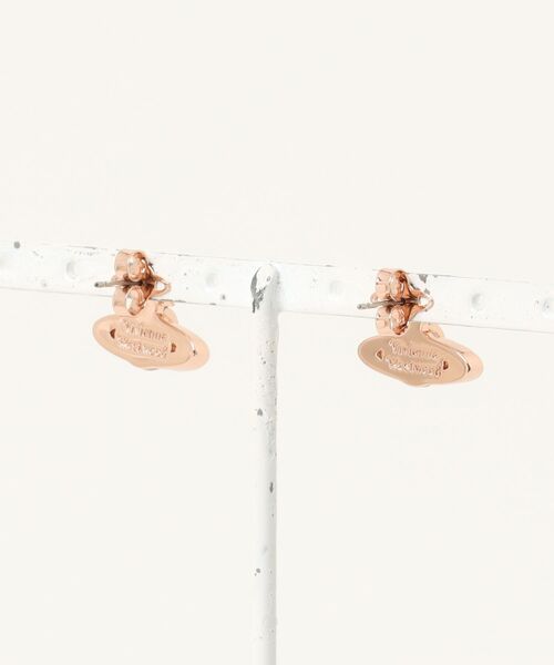 Vivienne Westwood(ヴィヴィアンウエストウッド)の「PINA BAS RELIEF EARRINGS(その他・レディース・シルバー/ブラック/ゴールド/ピンクゴールド・FREE)」の5枚目の写真