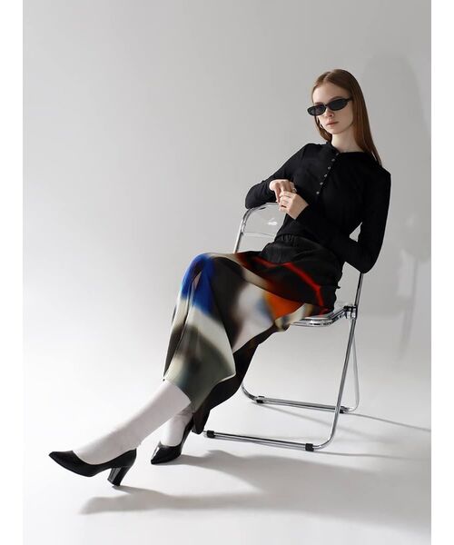 :ETHROF(イーサオブ)の「MULTICOLOR DESIGN PLEAT TIGHT SKIRT(スカート・レディース・ブラック/ブルー・MEDIUM)」の11枚目の写真