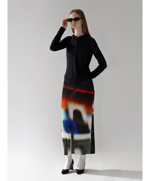 :ETHROF(イーサオブ)の「MULTICOLOR DESIGN PLEAT TIGHT SKIRT(スカート・レディース・ブラック/ブルー・MEDIUM)」の12枚目の写真