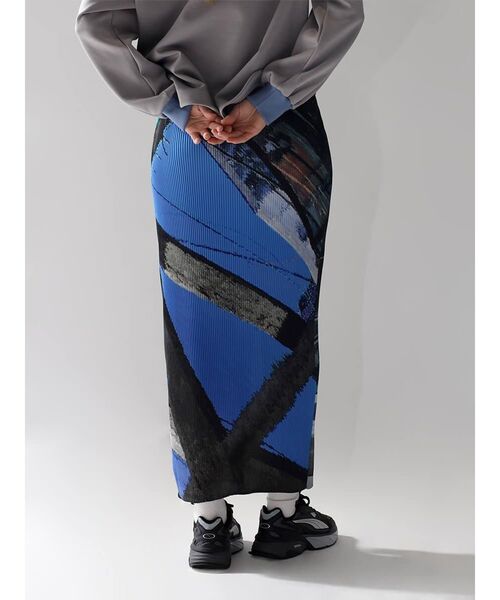 :ETHROF(イーサオブ)の「MULTICOLOR DESIGN PLEAT TIGHT SKIRT(スカート・レディース・ブラック/ブルー・MEDIUM)」の15枚目の写真
