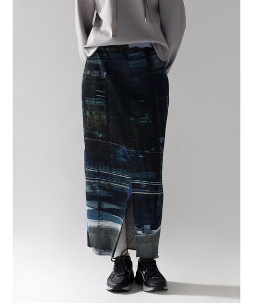 :ETHROF(イーサオブ)の「MULTICOLOR DESIGN PLEAT TIGHT SKIRT(スカート・レディース・ブラック/ブルー・MEDIUM)」の2枚目の写真