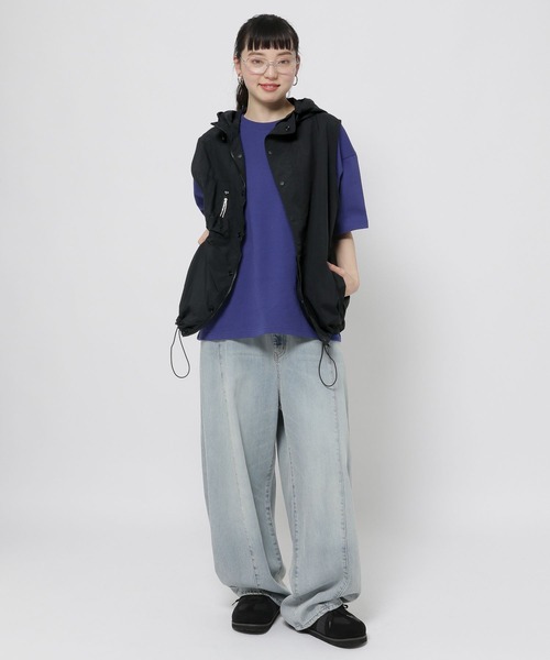 niko and...(ニコアンド)の「ナイロンBOYSフードベスト(ベスト・レディース・ブラック/パープル・FREE)」の4枚目の写真