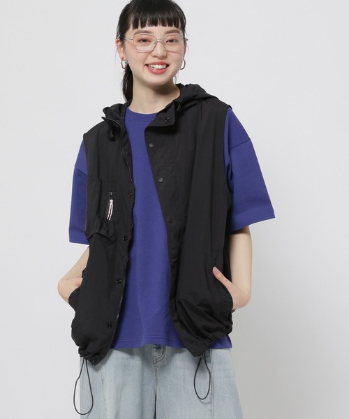 niko and...(ニコアンド)の「ナイロンBOYSフードベスト(ベスト・レディース・ブラック/パープル・FREE)」の5枚目の写真