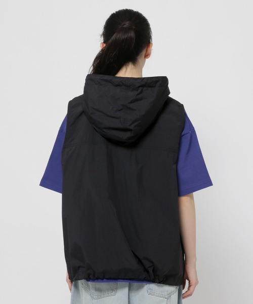 niko and...(ニコアンド)の「ナイロンBOYSフードベスト(ベスト・レディース・ブラック/パープル・FREE)」の11枚目の写真