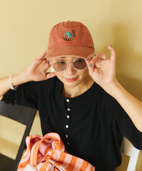 FREAK'S STORE(フリークスストア)の「TOYAMEG × FREAK'S STORE/トーヤメグ フリークスストア TOYAMEG Kaiun Horse Cap ワンポイント ピグメント 刺繍キャップ(キャップ・メンズ・ブルー/オレンジ/グリーン・ONE SIZE)」の10枚目の写真