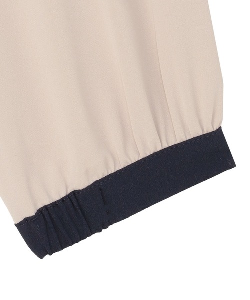 TOKYO SHIRTS（トウキョウシャツ）の「シルキーサテン 配色スキッパー ブラウス（シャツ/ブラウス・レディース・ネイビー/ベージュ・M/L）」の7枚目の写真